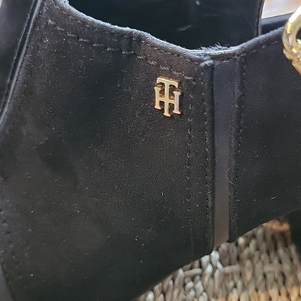 Tommy Hilfiger black suede slingback heels.  Size is 6M - Picture 7 of 8